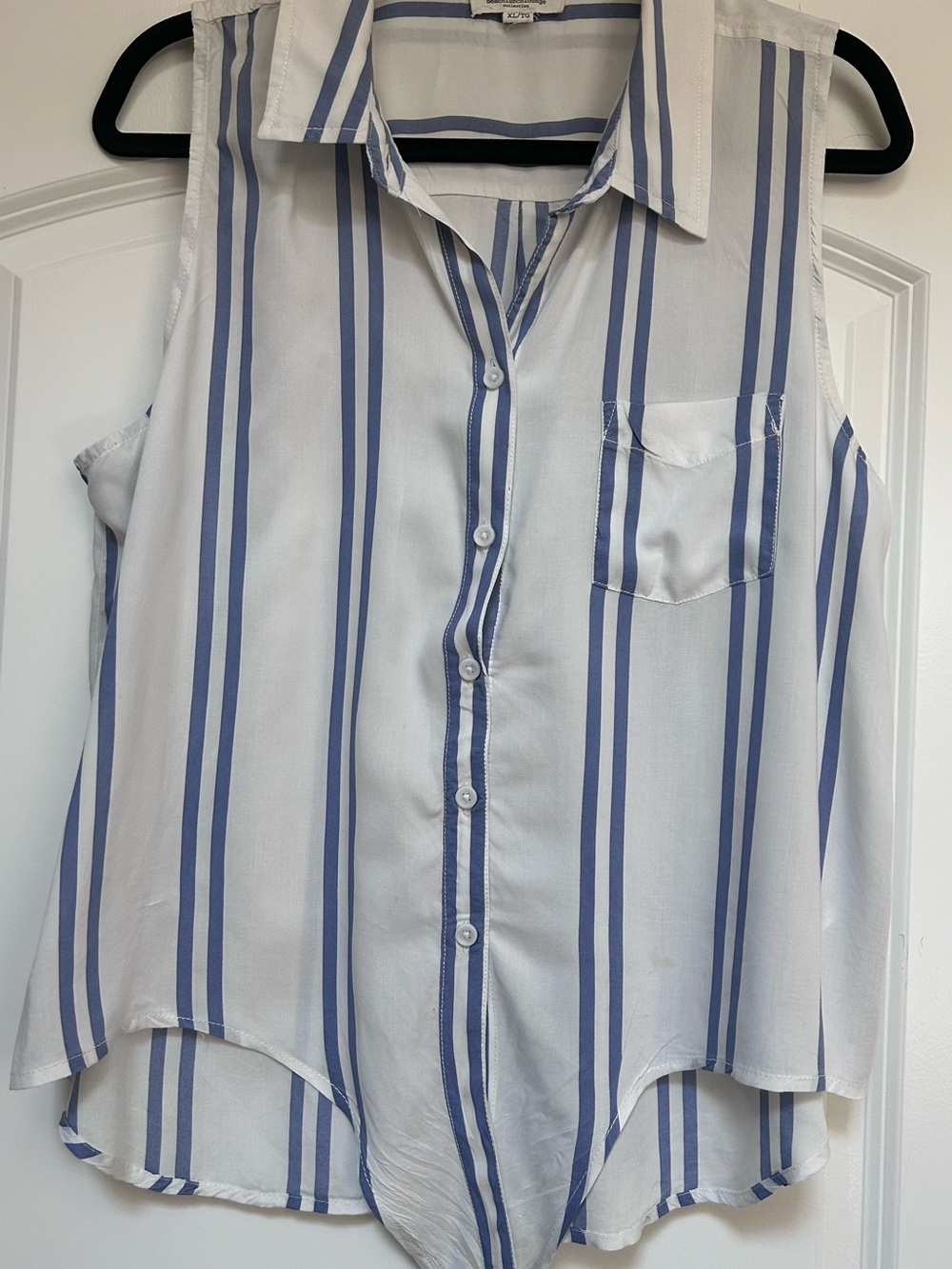 Beach Lunch Lounge Women’s  XL Sleeveless Striped Tie Front Button Blouse Shirt